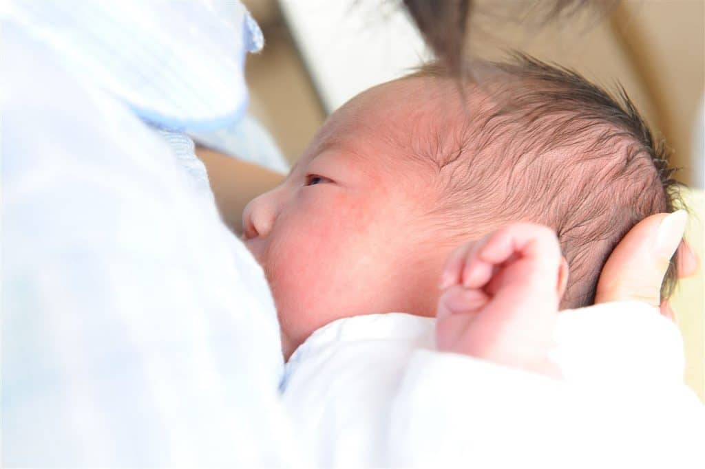 授乳時間が長い時の対処法：母乳の場合