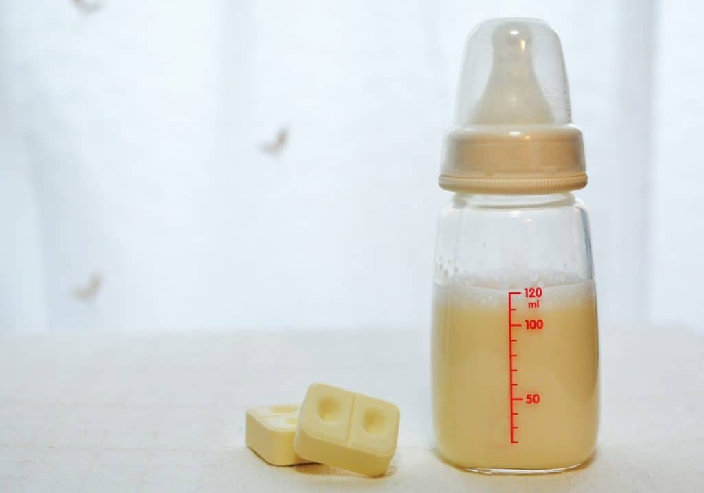 粉ミルク・液体ミルクも赤ちゃんの立派な栄養源です