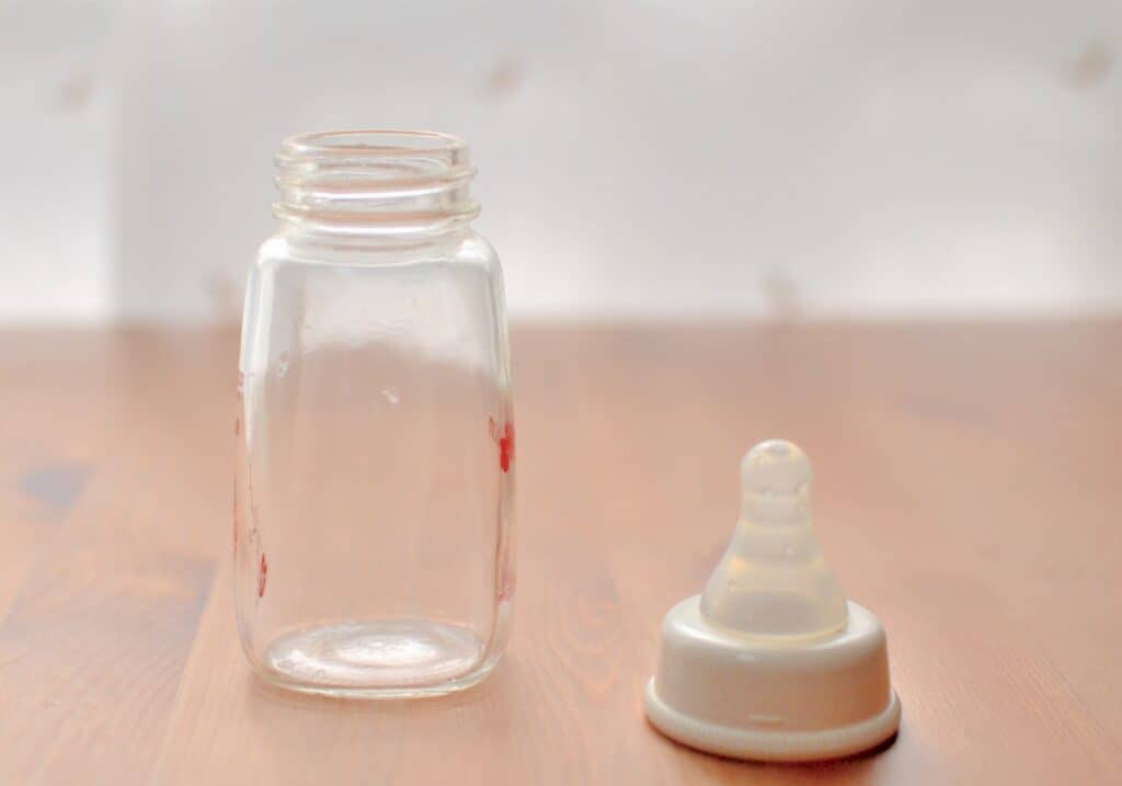 哺乳瓶を清潔に保つためのポイント3.哺乳瓶を乾かす、清潔に保管する