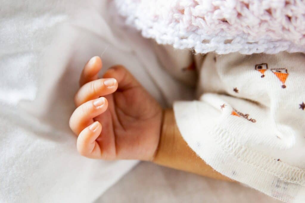 赤ちゃんの爪切りの選び方 利用方法と注意点 はさみ てこ型 やすりの特徴やおすすめ6選も紹介 はいチーズ Clip