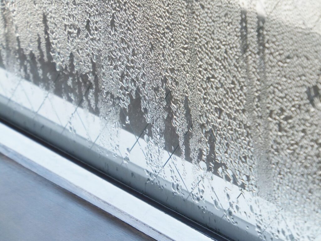 窓サッシを簡単に掃除する方法は おすすめの道具や洗剤も紹介 はいチーズ Clip