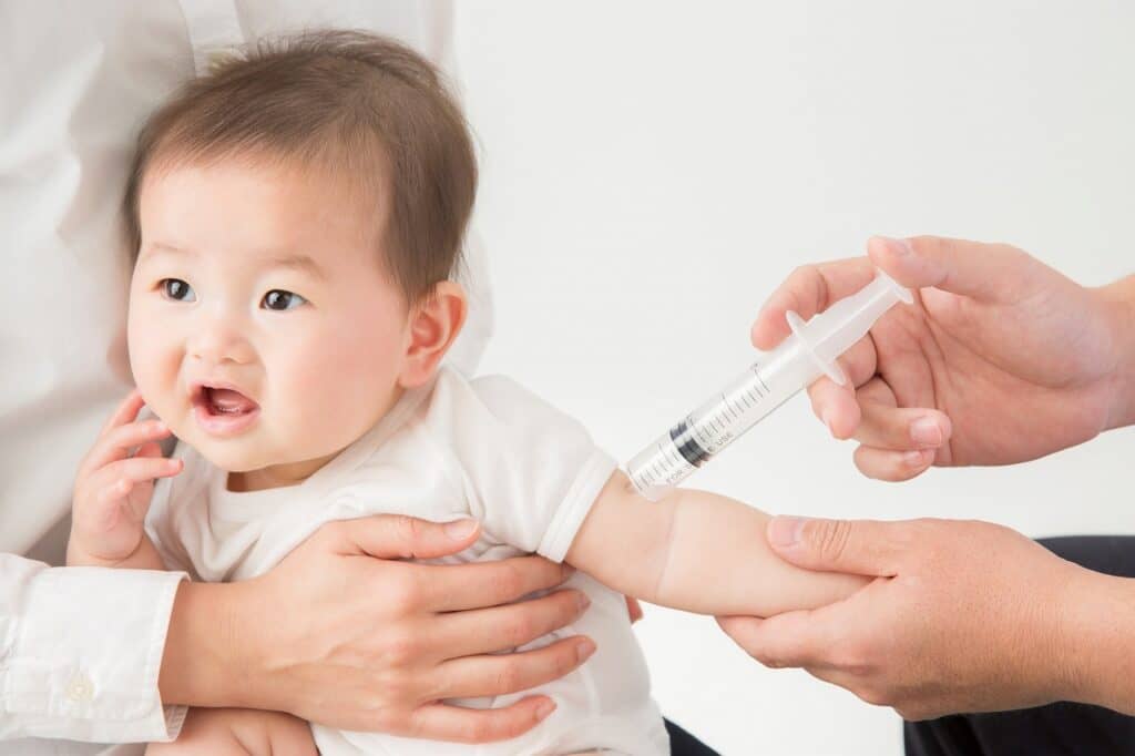 予防接種「4種混合」と「BCG」ができる