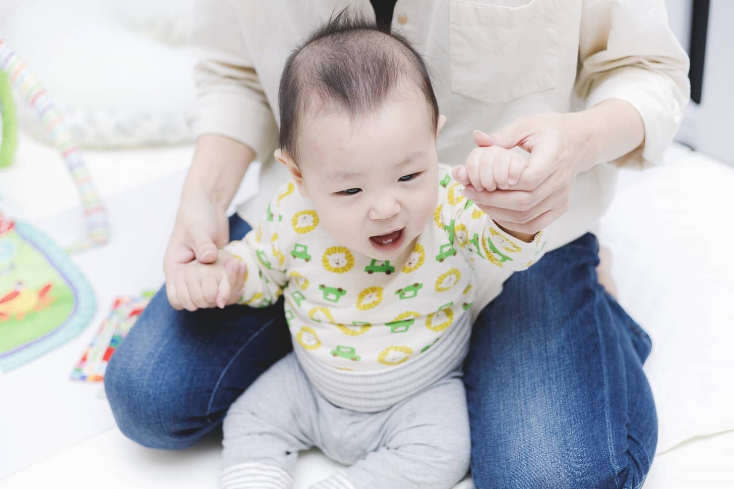 生後9ヶ月の赤ちゃんの成長と育児のポイント 離乳食や遊び方も解説 はいチーズ Clip Part 2
